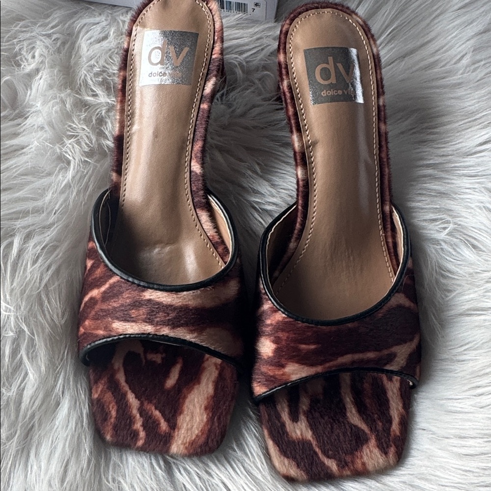 NEW LISTING! DV by Dolce Vita Brown Animal-Print Sandals - Picture 8 of 8